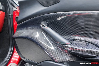 Panel de puerta interior de fibra de carbono DarwinPRO para Ferrari 488 GTB y Spider (2015-2020)