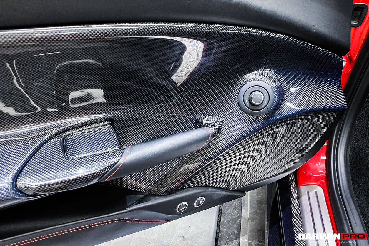 Panel de puerta interior de fibra de carbono DarwinPRO para Ferrari 488 GTB y Spider (2015-2020)