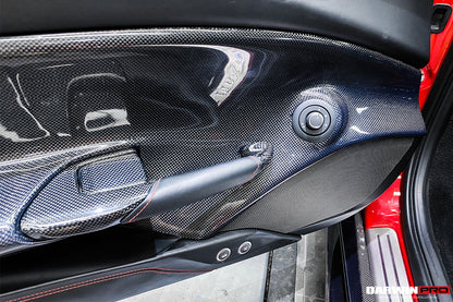 Panel de puerta interior de fibra de carbono DarwinPRO para Ferrari 488 GTB y Spider (2015-2020)