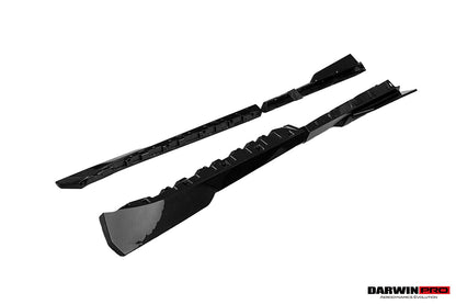 Faldones laterales de fibra de carbono autoclave estilo OE para Lamborghini Revuelto DarwinPRO 2023-UP