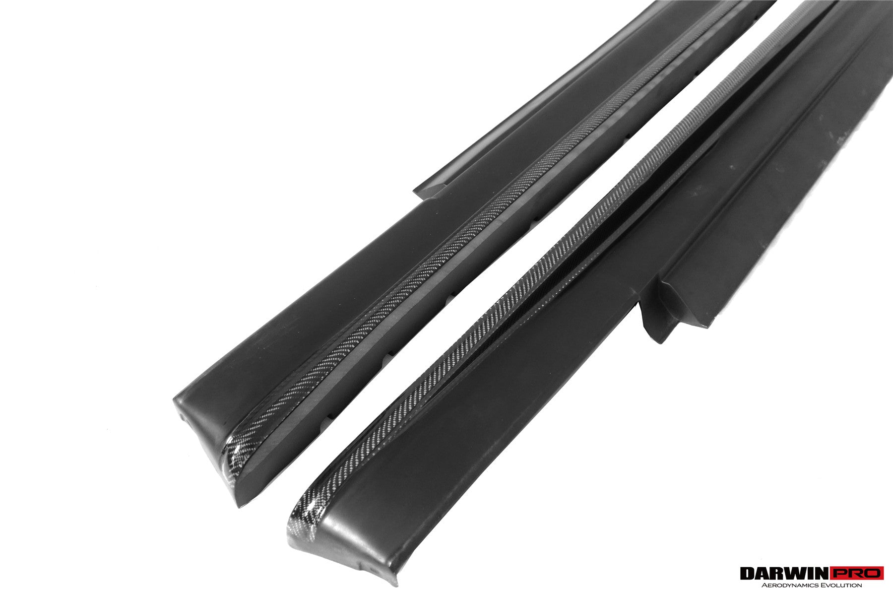 Faldones laterales de fibra de carbono DarwinPRO para Nissan GTR R35 CBA DBA NSM (2008-2023)