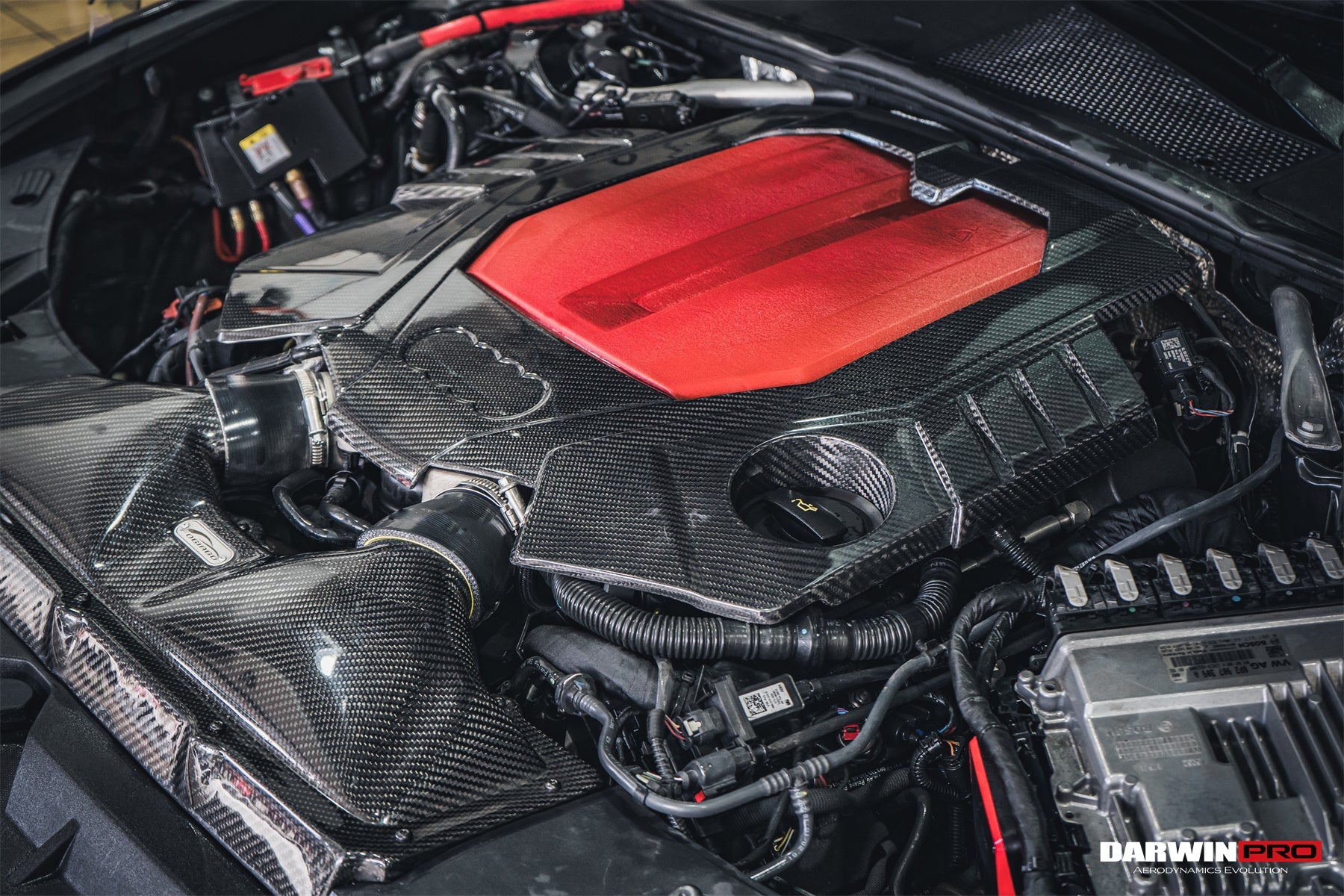 Reemplazo de cubierta de motor de fibra de carbono seca estilo OEM DarwinPRO 2019-2025 para Audi RS6 Avant C8 y RS7 C8 Quattro
