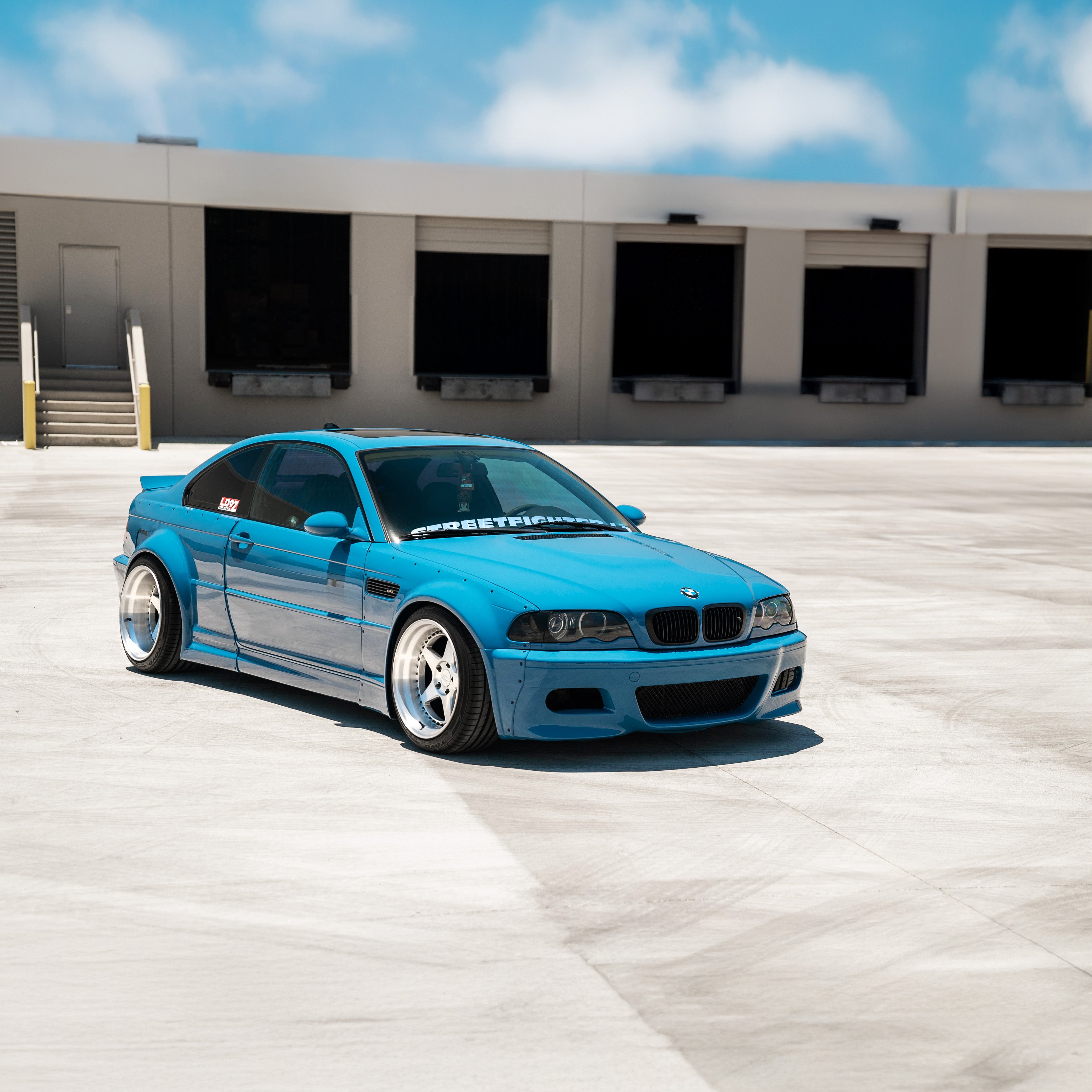 Streetfighter LA Wide Body Kit (BMW E46)