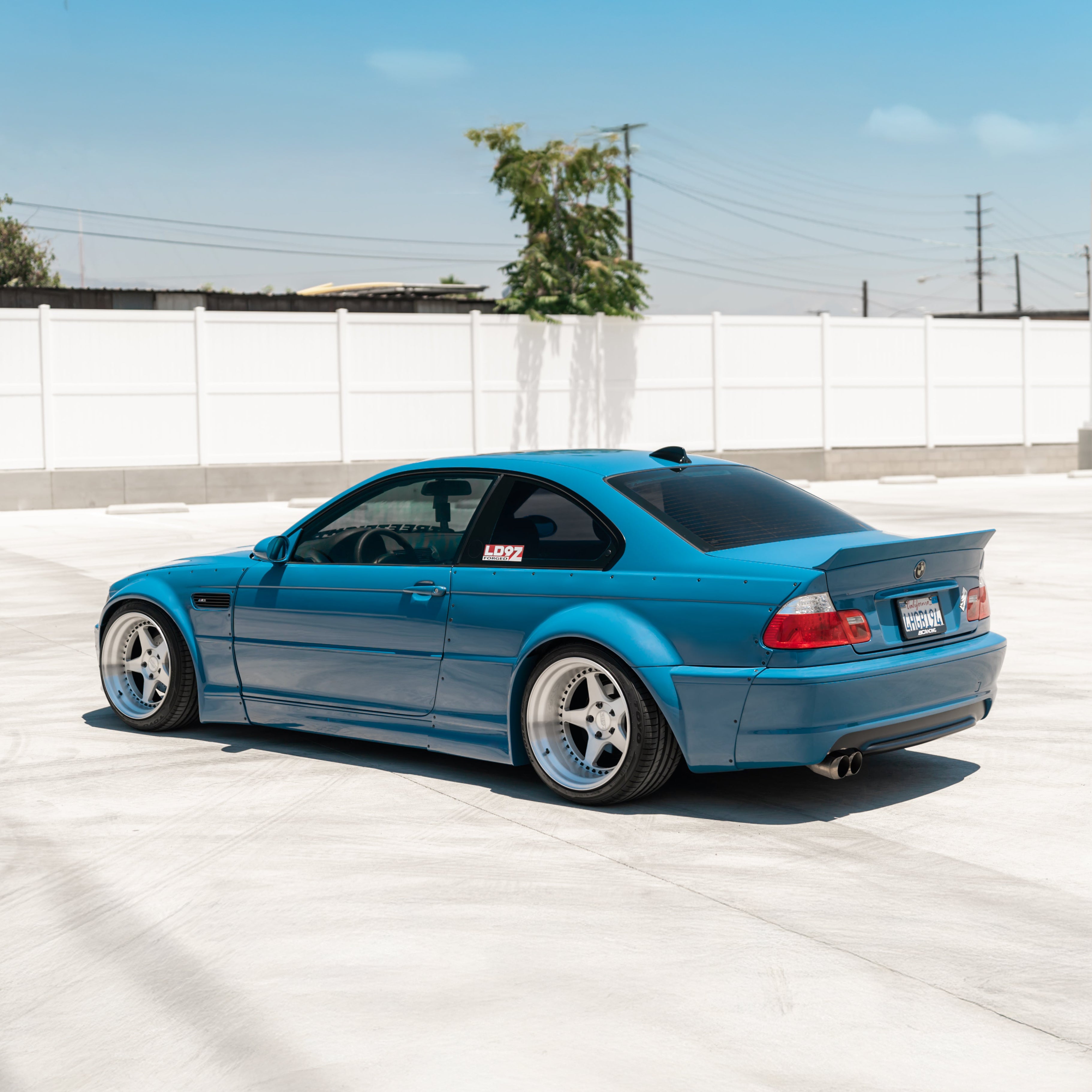 Streetfighter LA Wide Body Kit (BMW E46)