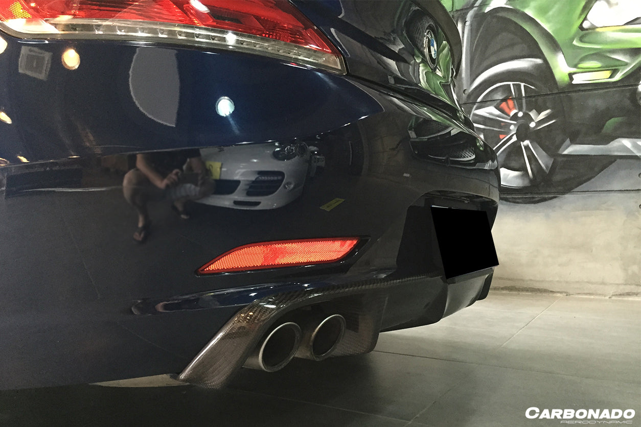 Carbonado 2009-2016 BMW Z4 E89 D3 Style Carbon Fiber Rear Lip