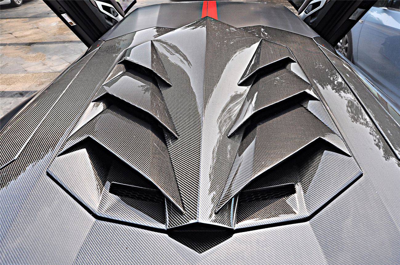 Carbonado 2011-2016 Lamborghini Aventador LP700 Coupe DM Style Carbon Fiber Engine Trunk