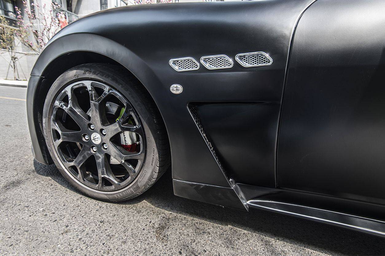Carbonado 2008-2018 Maserati GranTurismo DC Style Front Fender