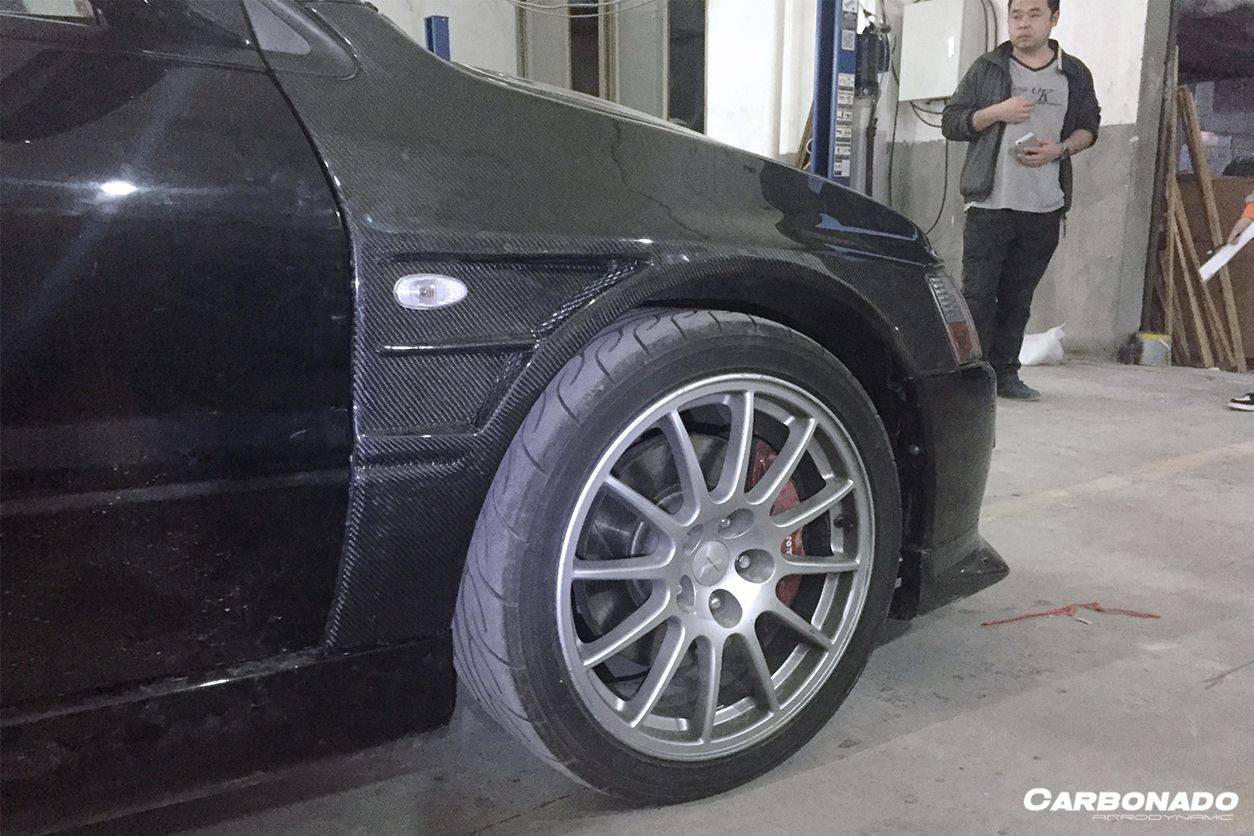 Carbonado D1 Style Carbon Fiber Fender | 2003-2006 Mitsubishi Evo 7/8/9