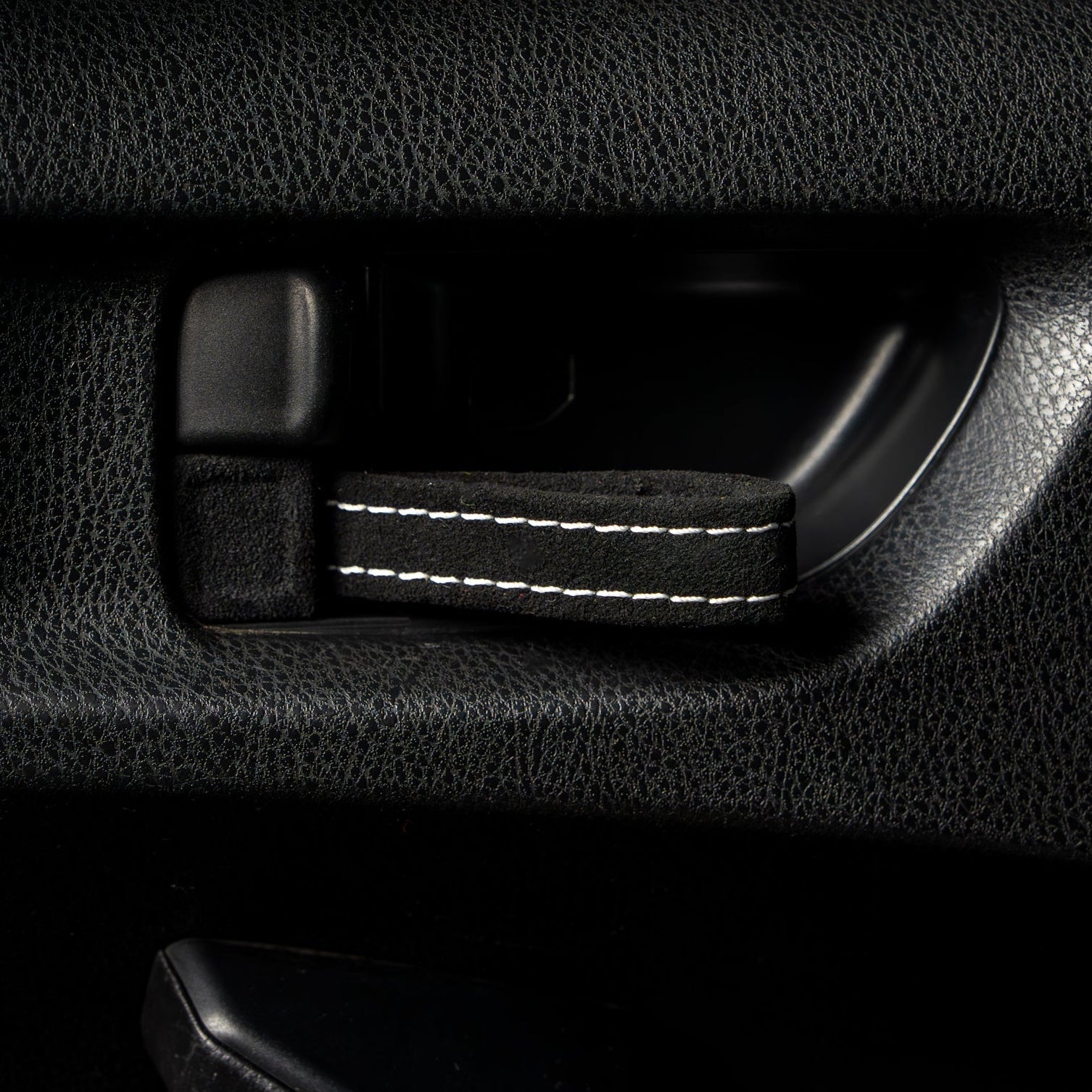 Billetworkz Alcantara Door Pull Strap Kit - Fits Subaru WRX/STI (2002–2007)