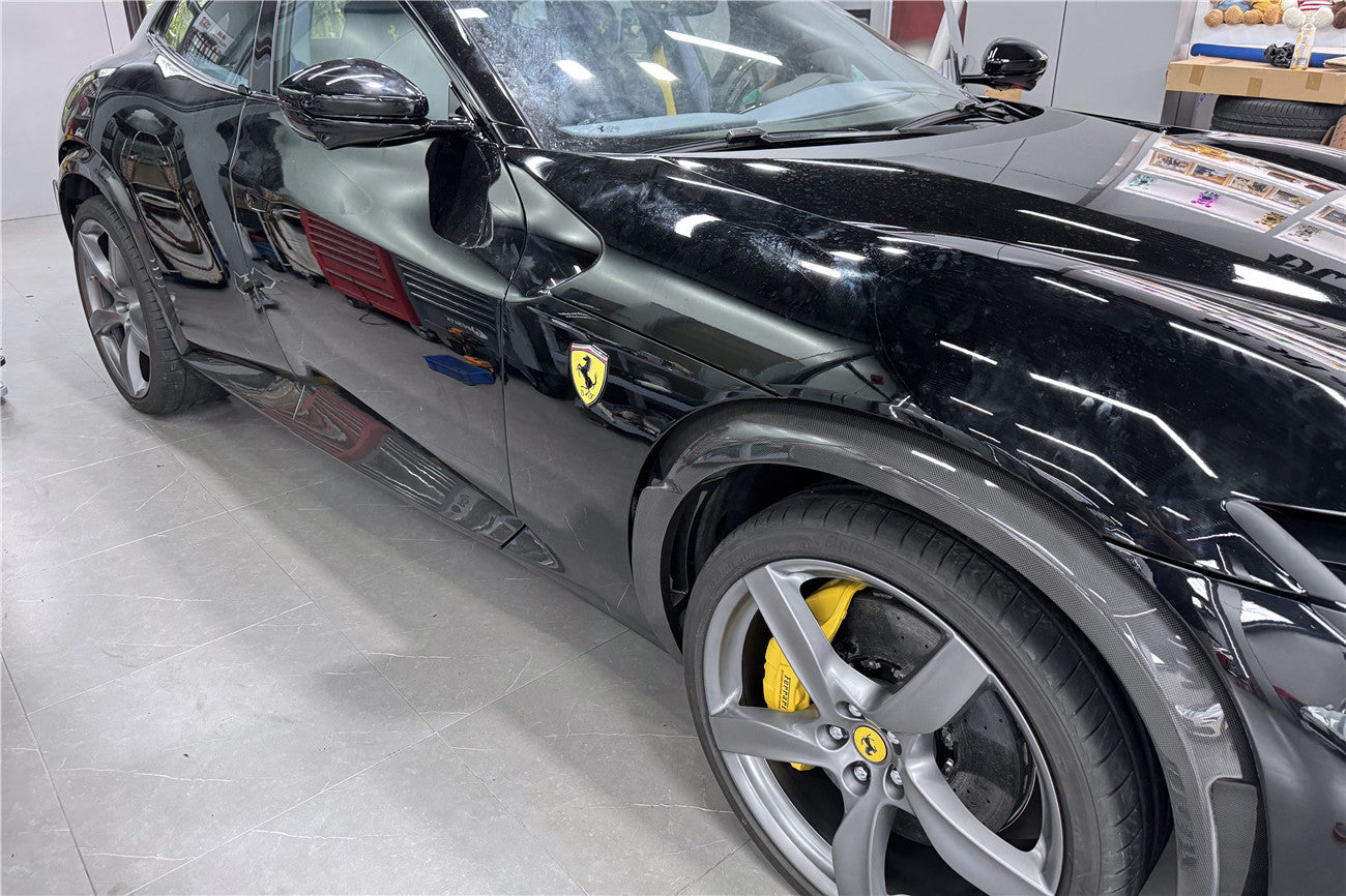 Carbonado 2023-2025 Ferrari Purosangue FUV Type F175 OEM Style Dry Carbon Fiber Side skirts