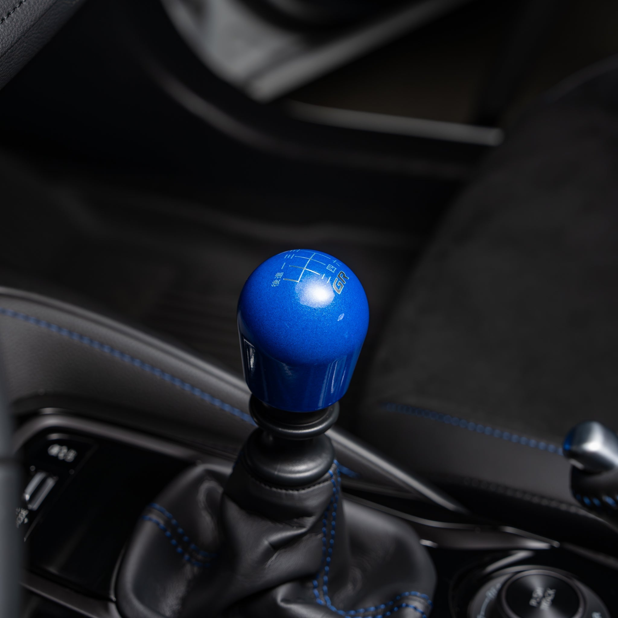 Perilla de cambio con peso Billetworkz de 6 velocidades con grabado GR japonés para Toyota GR Corolla/Corolla Hatch