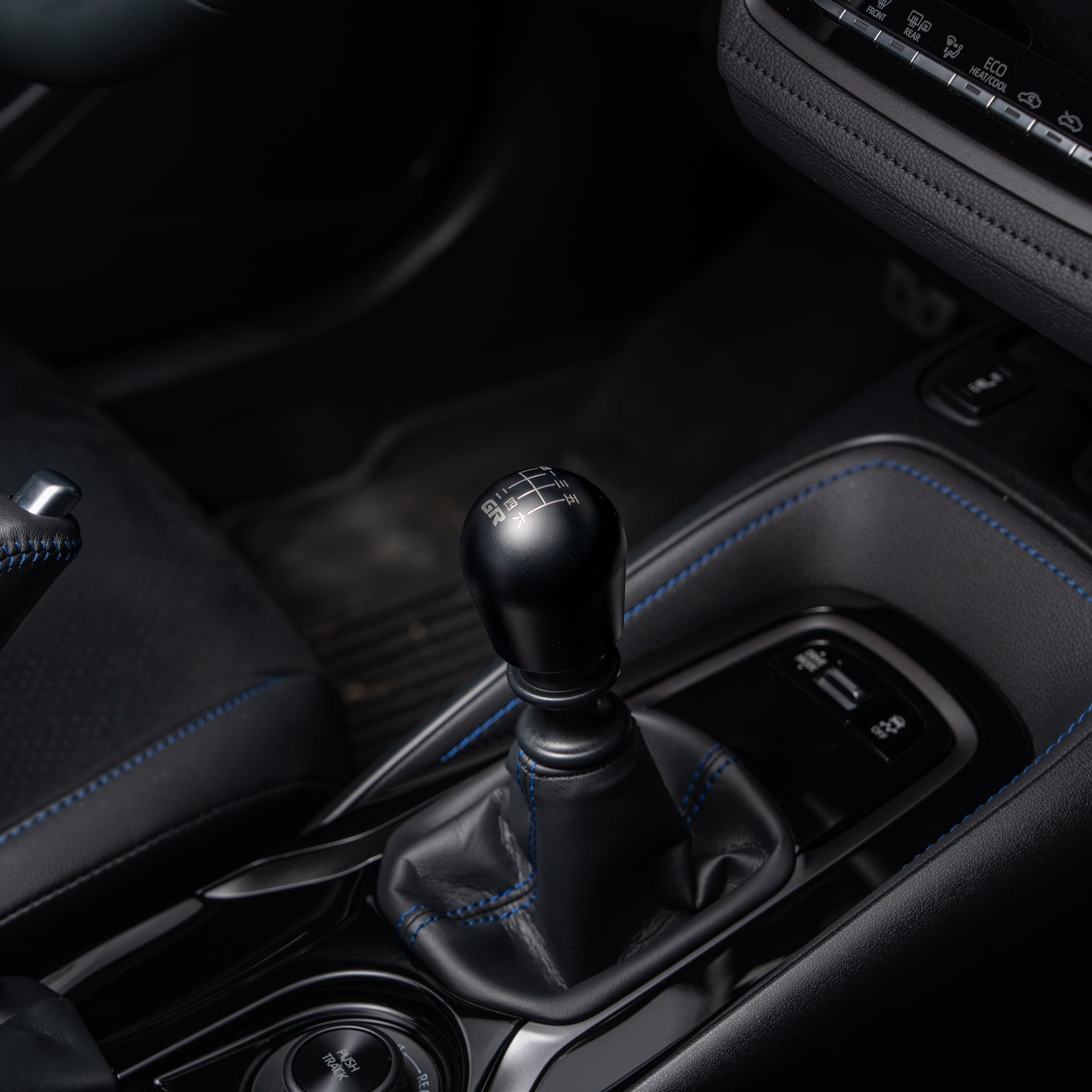 Perilla de cambio con peso Billetworkz de 6 velocidades con grabado GR japonés para Toyota GR Corolla/Corolla Hatch