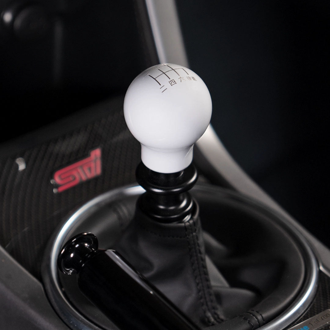 Perilla de cambio con peso Billetworkz - 6 velocidades - Grabado japonés - Subaru WRX 2015-2025