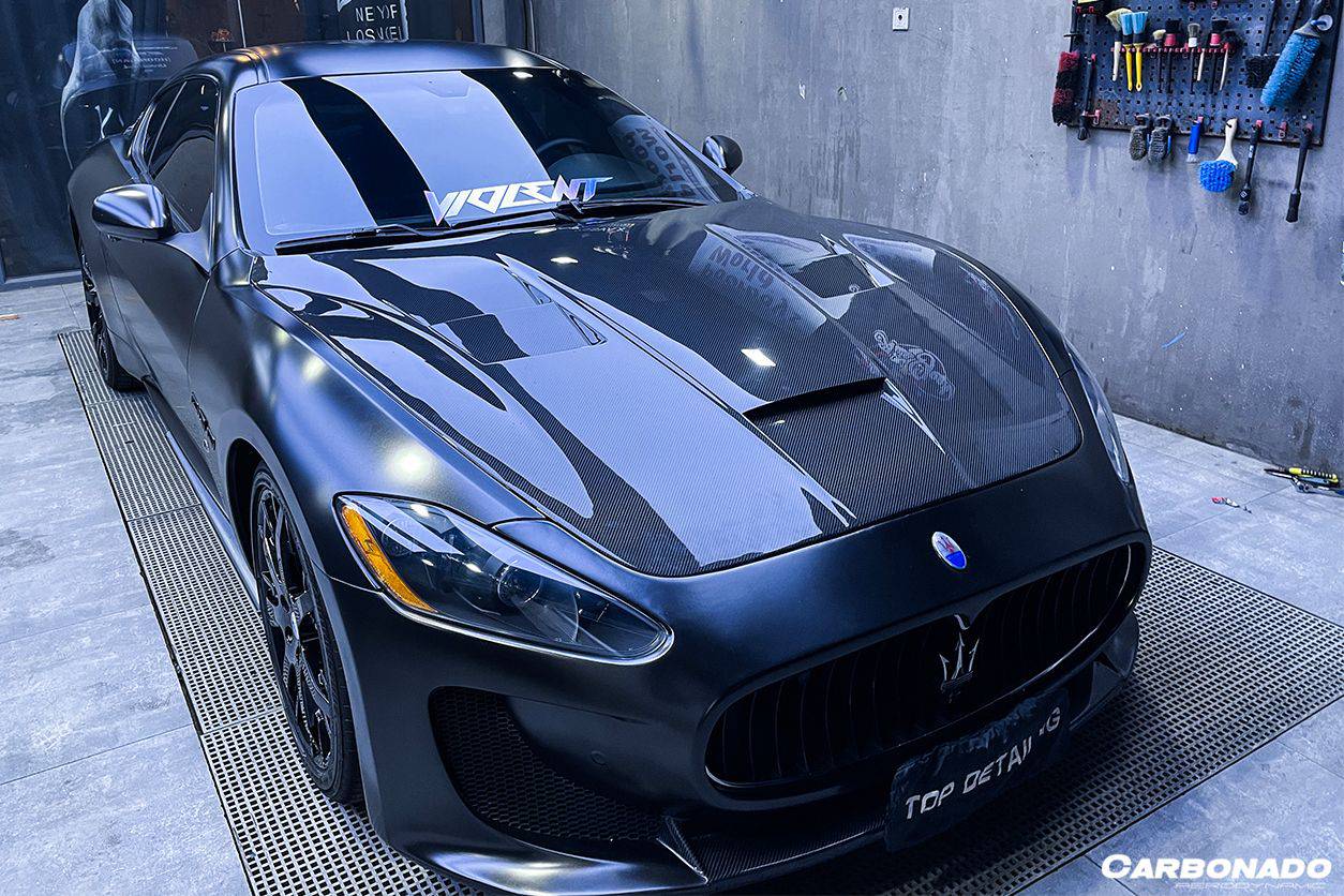 Carbonado 2008-2017 Maserati GranTurismo DC Style Carbon Fiber Hood