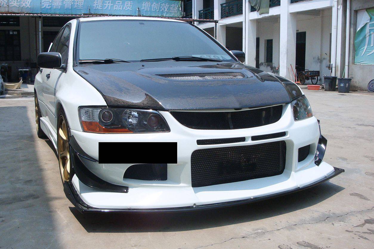 Carbonado VTS Style Front Bumper | 2003-2006 Mitsubishi Evo 7/8/9