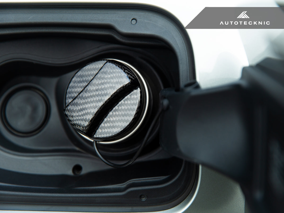 AutoTecknic Dry Carbon Competition Fuel Cap Cover - U11 X1