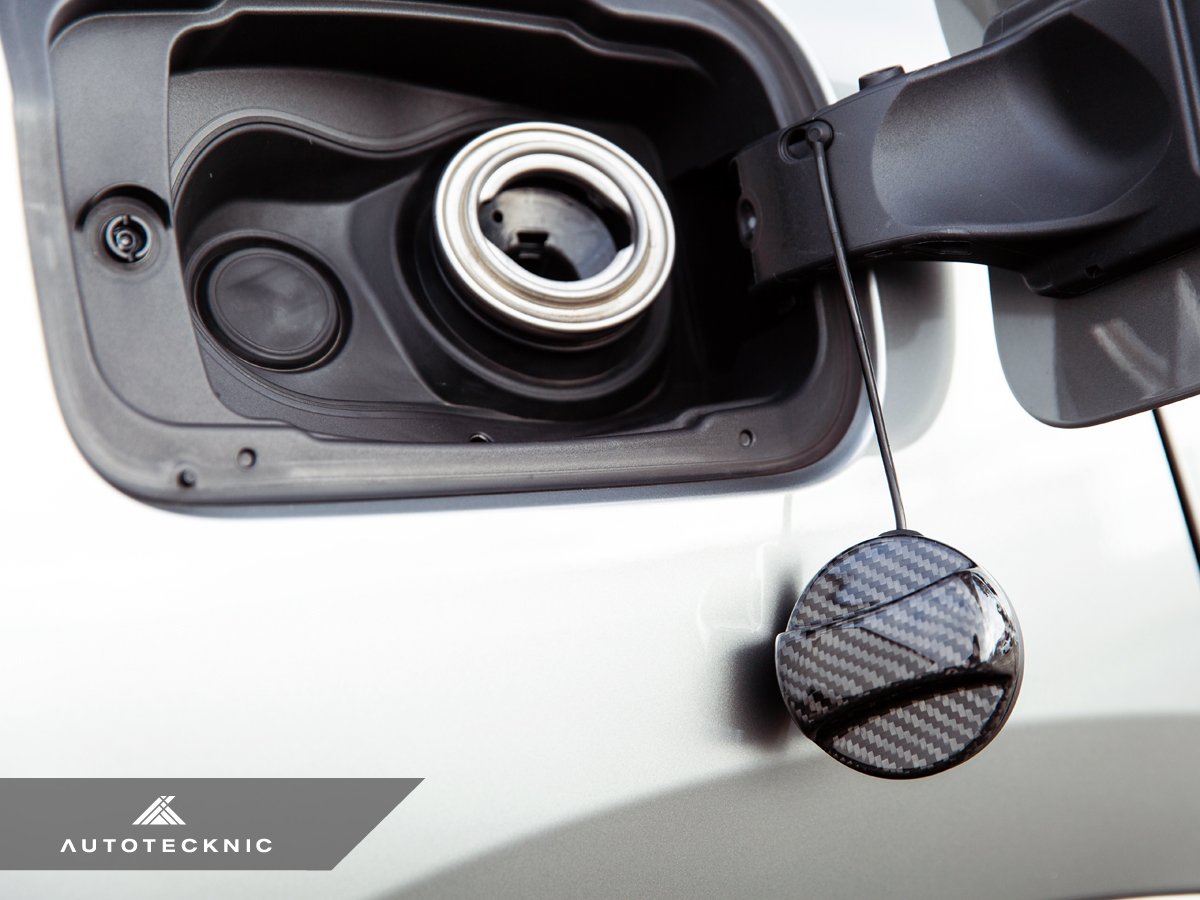 AutoTecknic Dry Carbon Competition Fuel Cap Cover - G42 2-Series Coupe