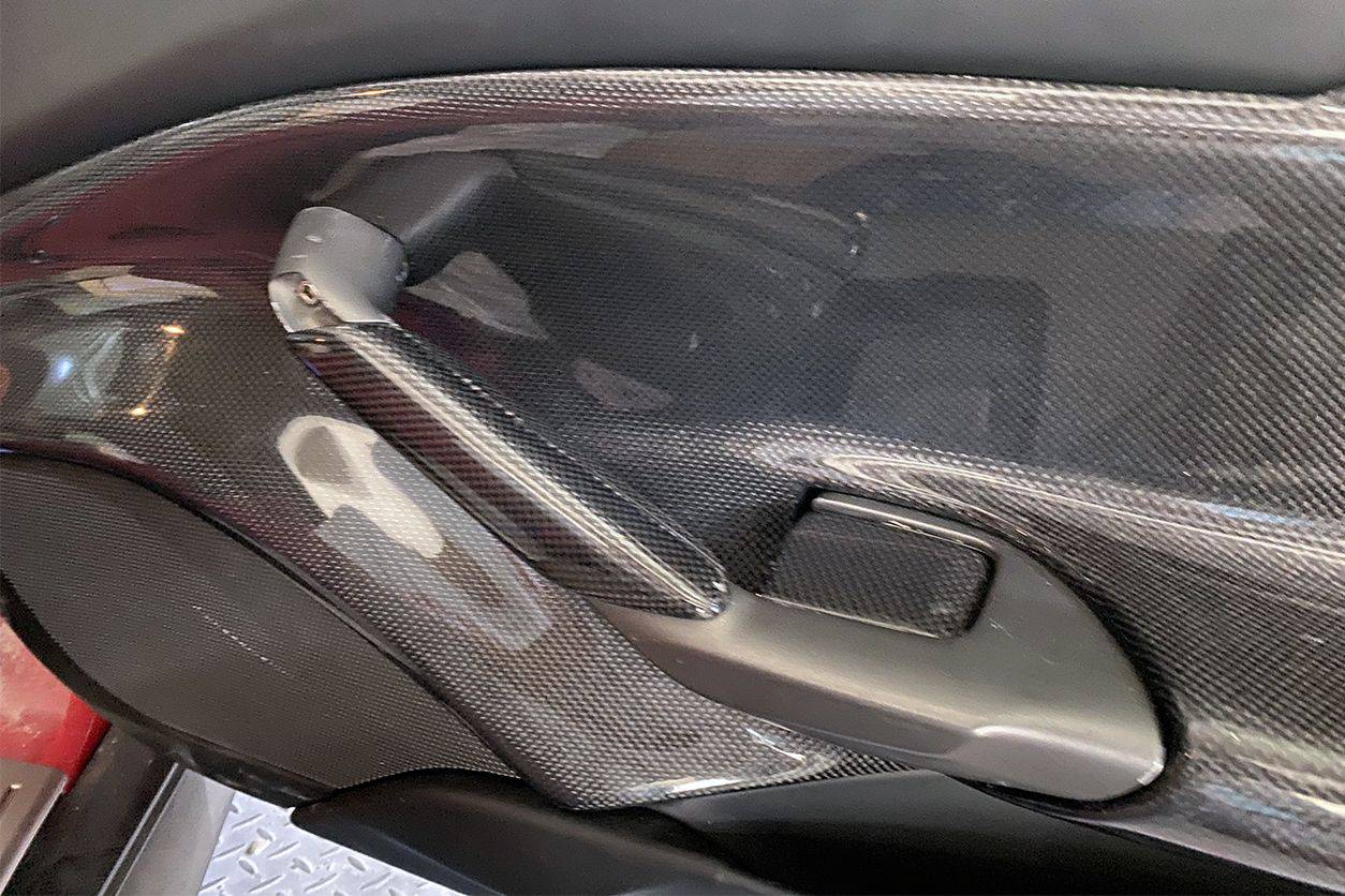 Carbonado 2015-2020 Ferrari 488 GTB Spider OE Style Carbon Fiber Door Handle Interior
