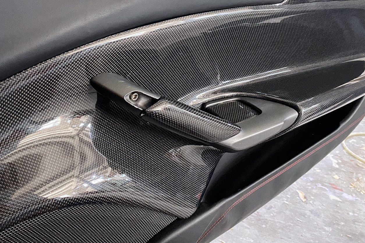 Manija de puerta interior de fibra de carbono DarwinPRO para Ferrari 488 GTB y Spider (2015-2020)