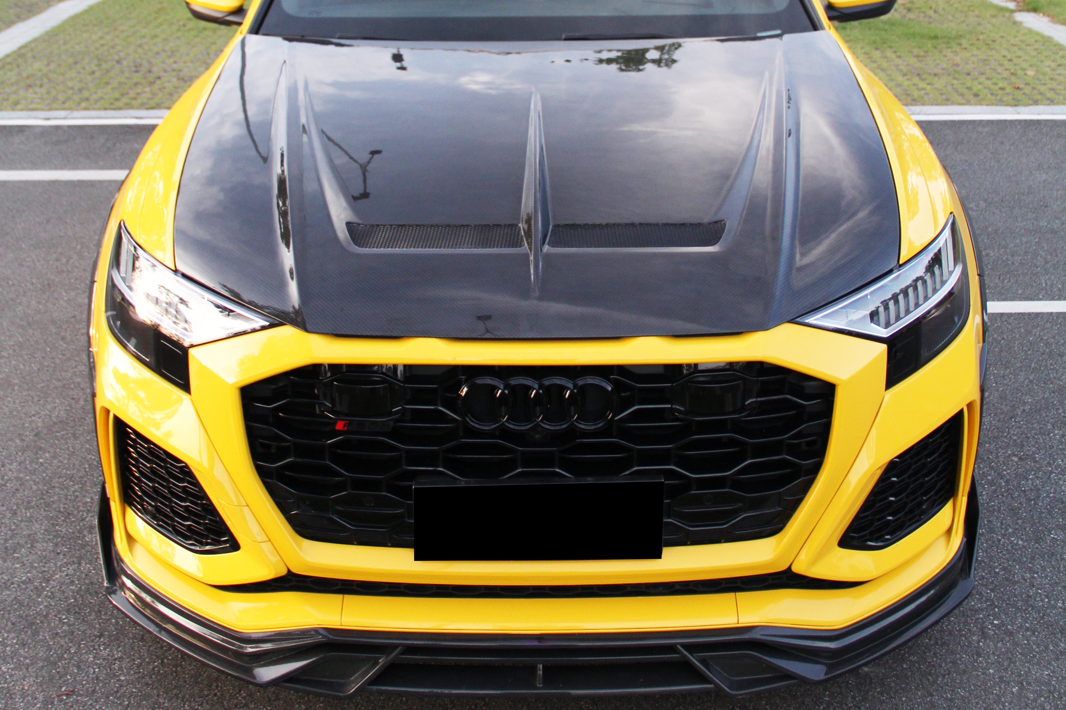Carbonado 2019-2023 Audi Q8  SQ8  RSQ8 AD Style Dry Carbon Fiber Hood