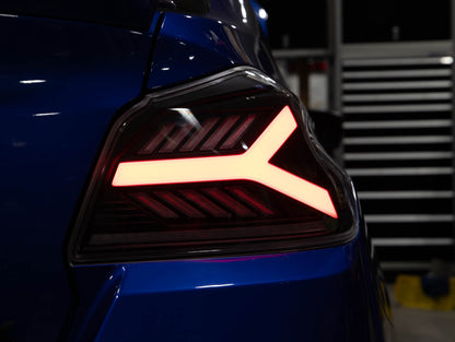 Luces traseras LED OLM Y-Spec (óptica blanca con lente ahumada) - WRX/STI 2015-2021