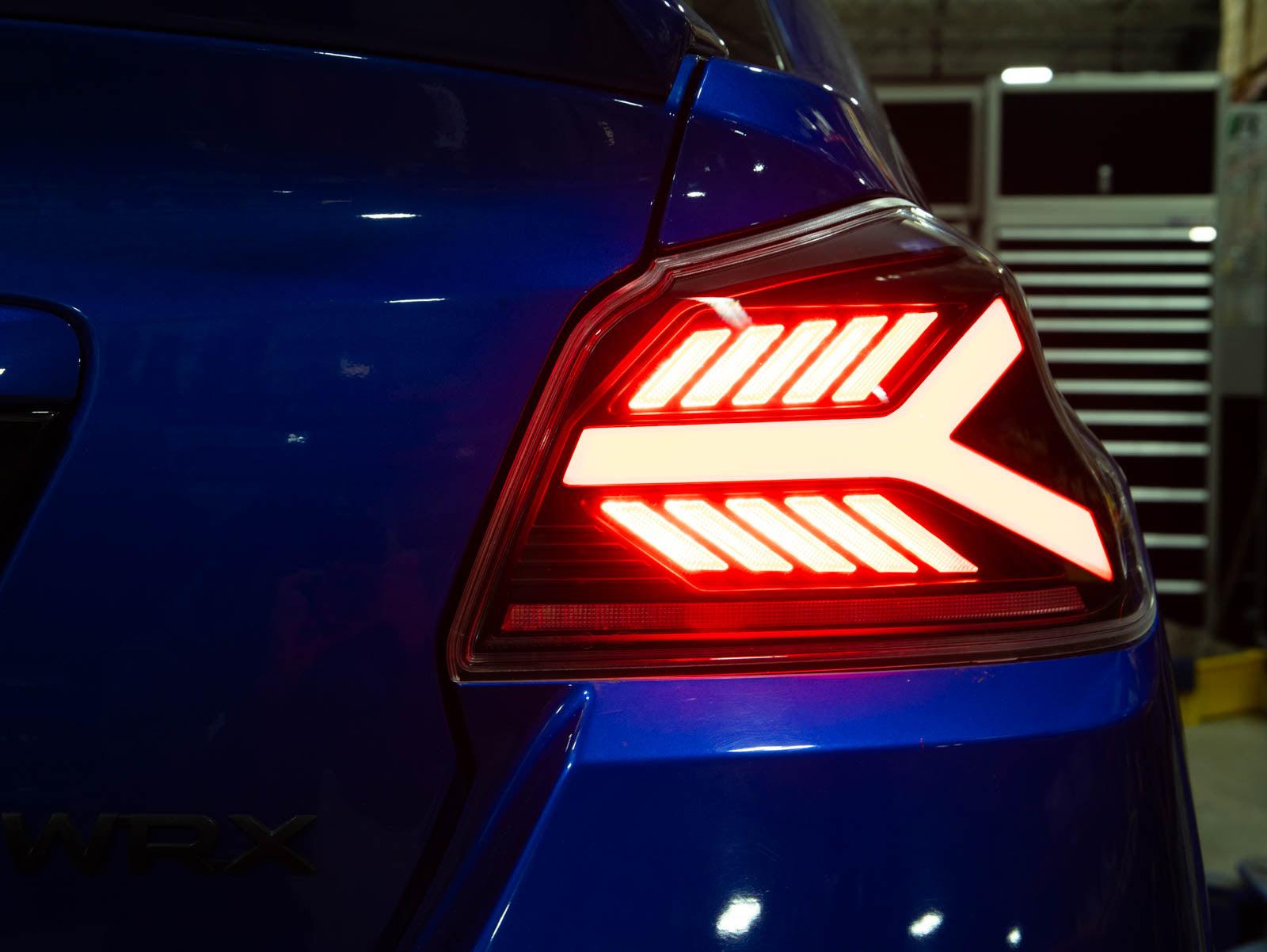 Luces traseras LED OLM Y-Spec (lente ahumada, óptica blanca con RGB) - WRX/STI 2015-2021