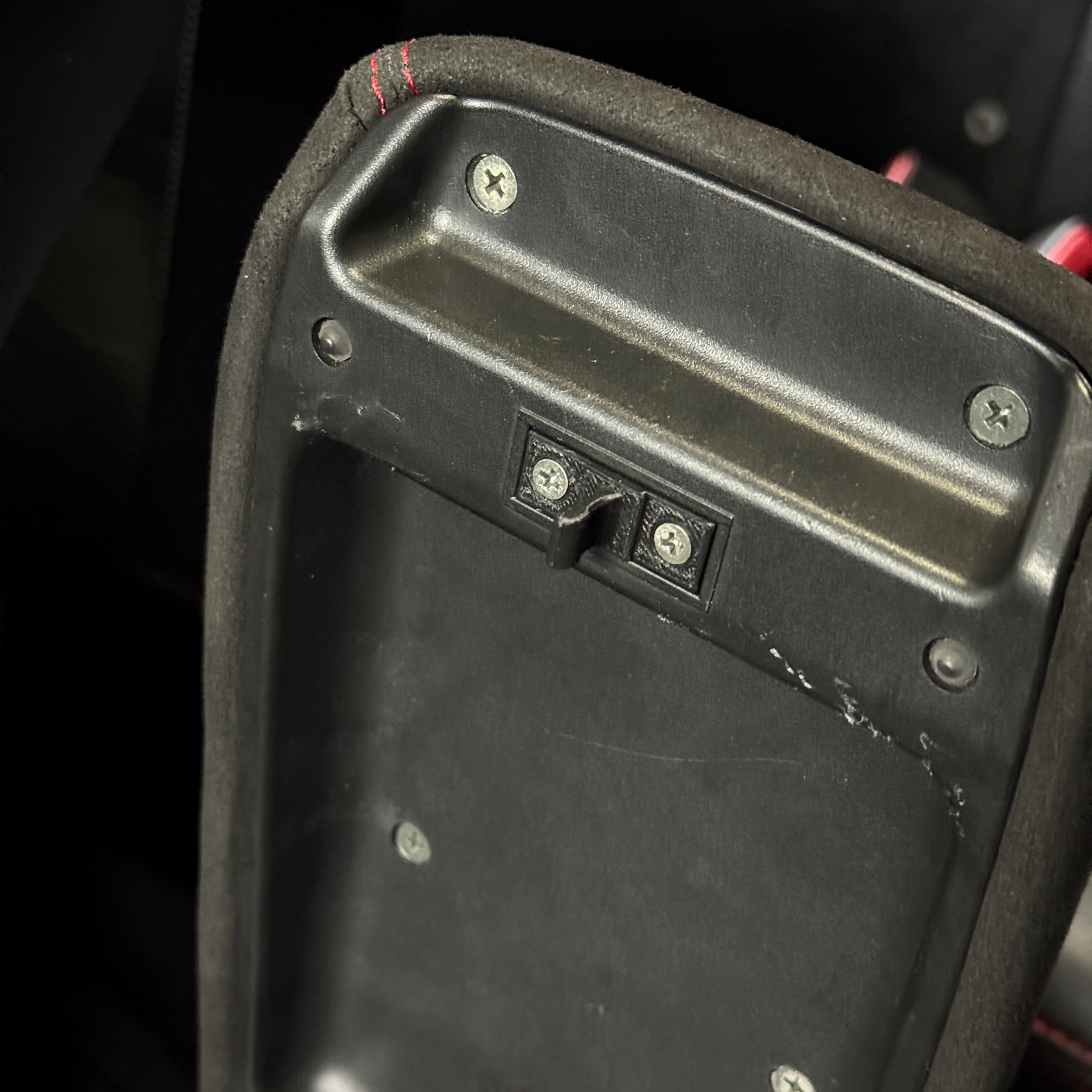 JDC Replacement Armrest Locking Tab (Evo 7/8/9)