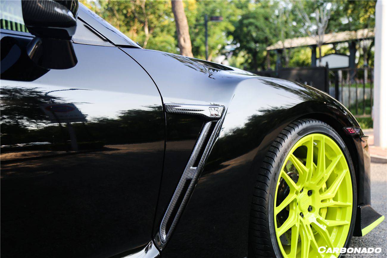 Carbonado 2008-2023 Nissan GTR R35 CBA/DBA/EBA OEM Style Carbon Fiber Fender Vents