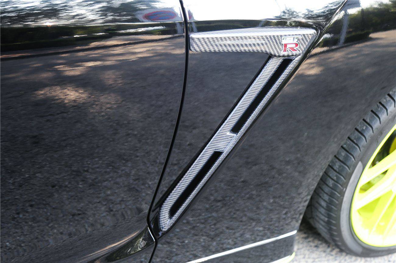 Carbonado 2008-2023 Nissan GTR R35 CBA/DBA/EBA OEM Style Carbon Fiber Fender Vents