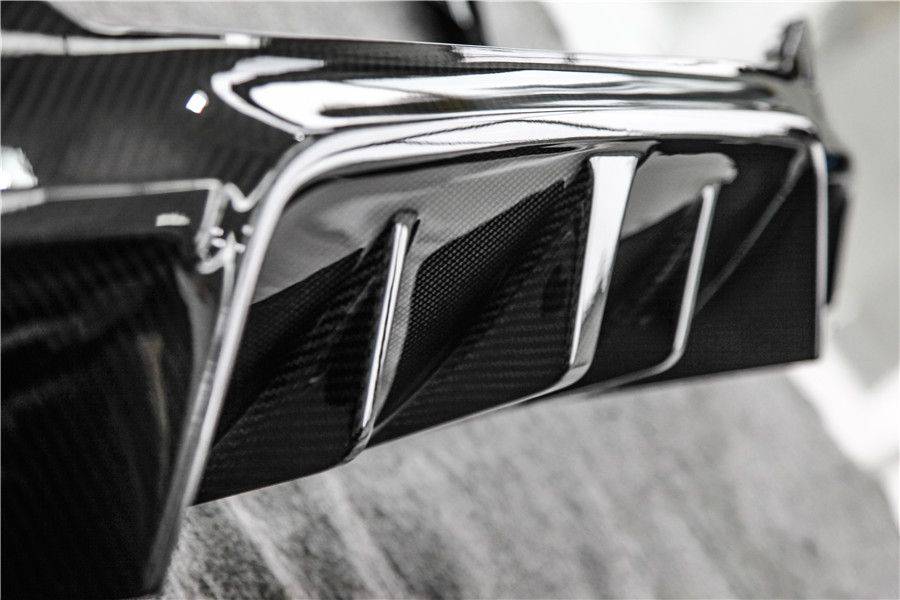 Faldón trasero de fibra de carbono estilo BMW F90 M5 D3 (2018-2023) con tapas