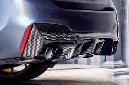 Faldón trasero de fibra de carbono estilo BMW F90 M5 D3 (2018-2023) con tapas
