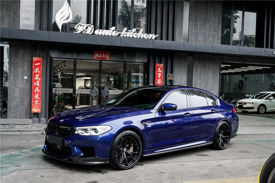 Carbonado 2018-2020 BMW F90 M5 And Competition D3 Style Carbon Fiber Front Lip (NOT LCI)