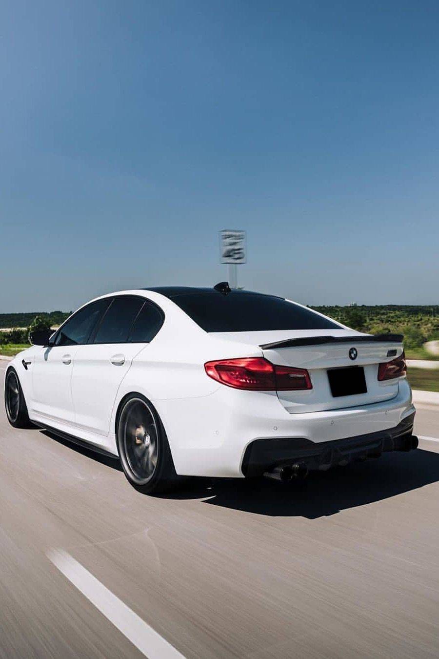 Carbonado 2018-2023 BMW F90 M5 MP Style Carbon Fiber Trunk Spoiler