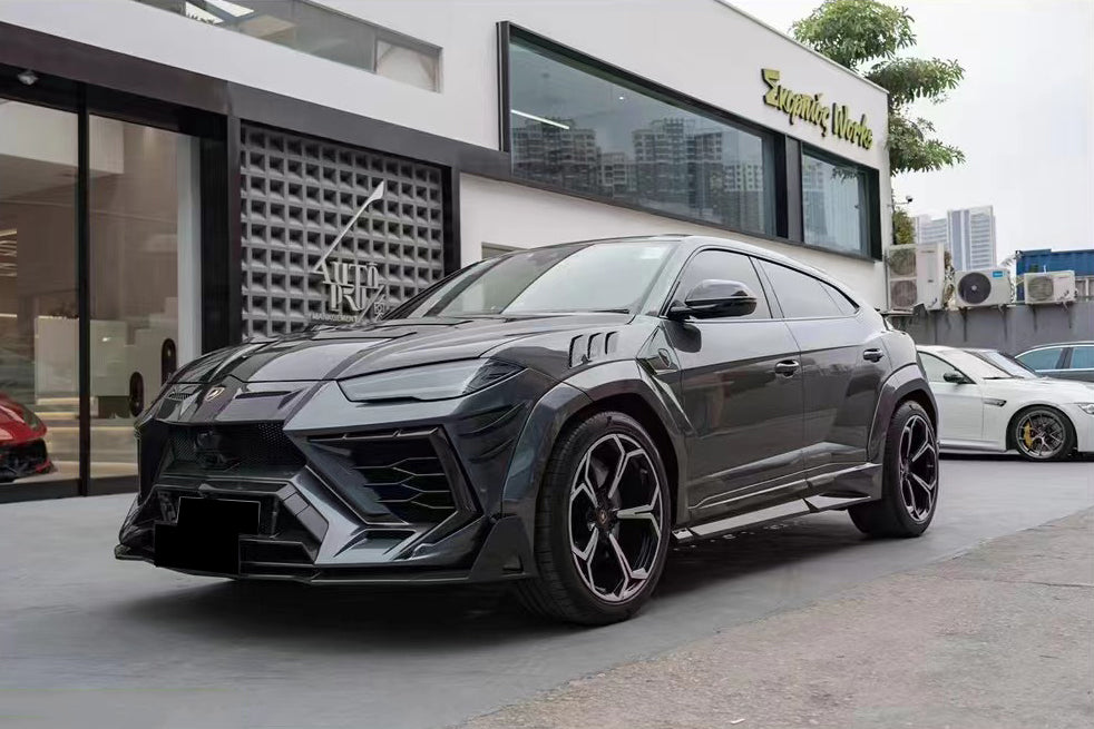 Carbonado MS Style Wide Body Kit With Exhaust System | 2018-2022 Lamborghini Urus