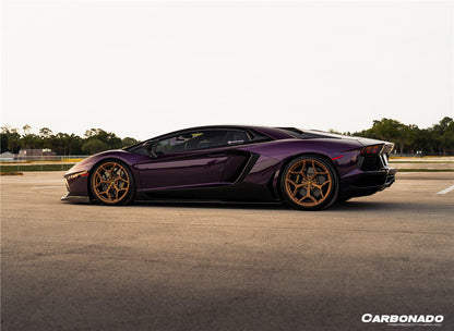 Faldones laterales de fibra de carbono estilo DM para Lamborghini Aventador LP700 Coupé Roadster Carbonado 2011-2016