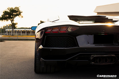 Faldón trasero de fibra de carbono estilo DM para Lamborghini Aventador LP700 Coupé Roadster Carbonado 2011-2016