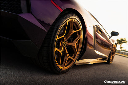 Faldones laterales de fibra de carbono estilo DM para Lamborghini Aventador LP700 Coupé Roadster Carbonado 2011-2016