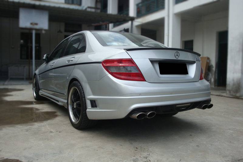 Carbonado 2008-2014 Mercedes Benz W204 C Class DE Style Rear Bumper