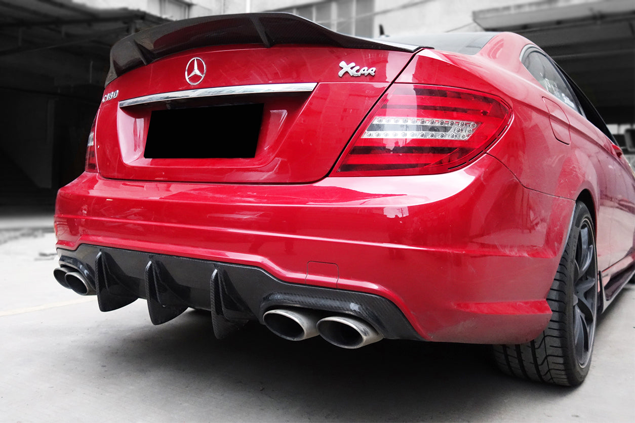 Carbonado 2012-2014 Mercedes Benz W204 C Class C63 AMG Carbon Fiber Rear Lip Diffuser