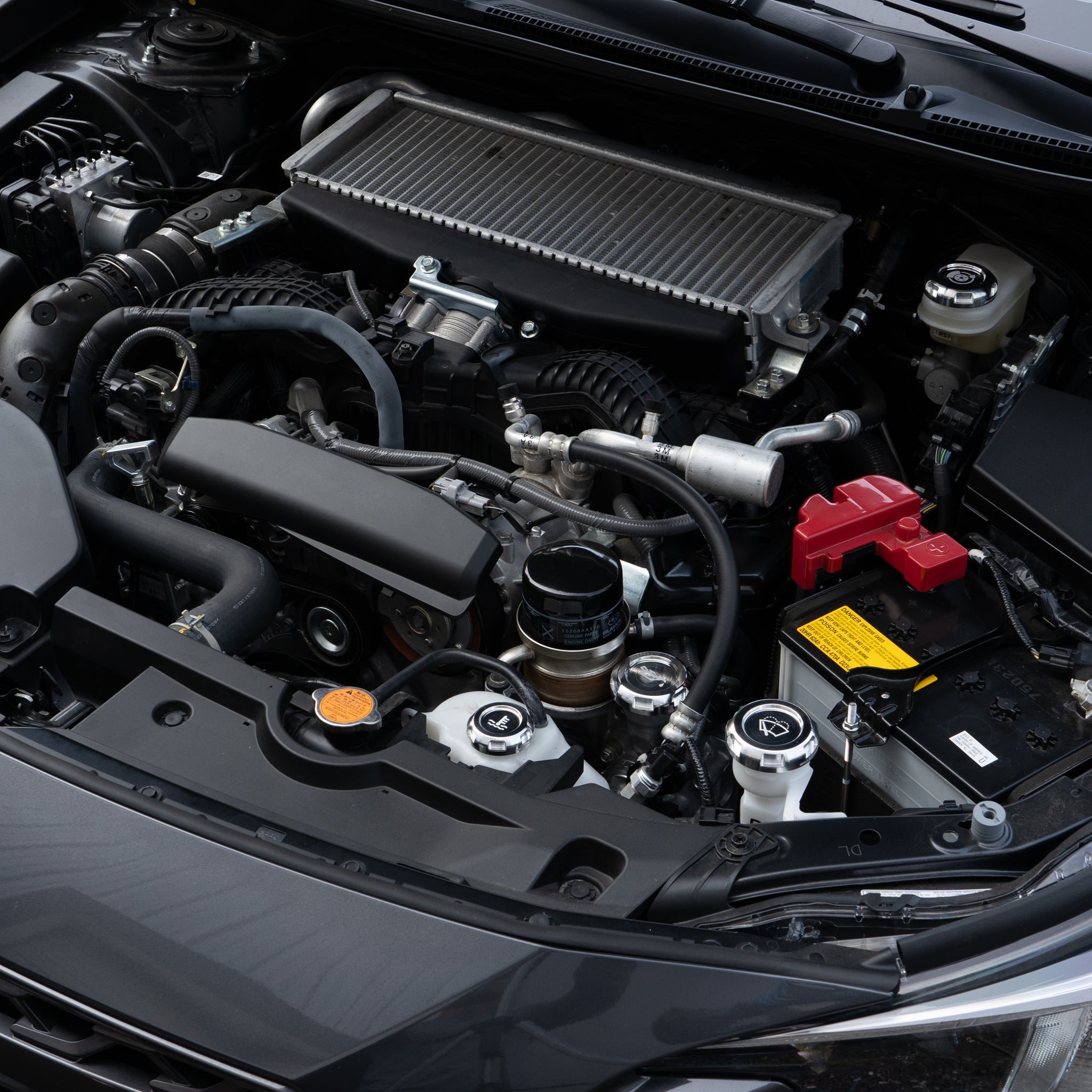 Tapas del compartimento del motor Billetworkz (Subaru STI 2015-2021)