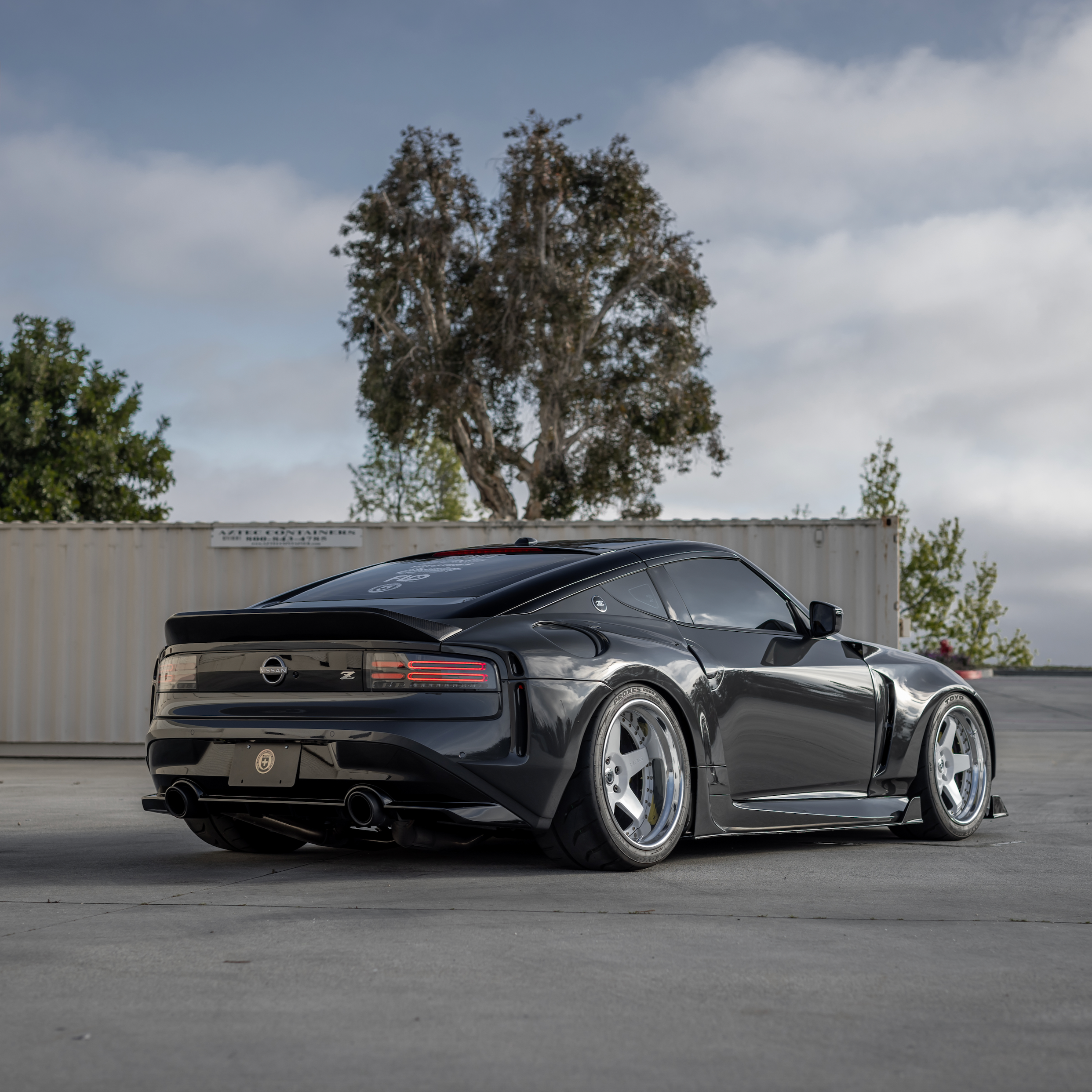 Street Hunter Nissan Z Wide Body Kit