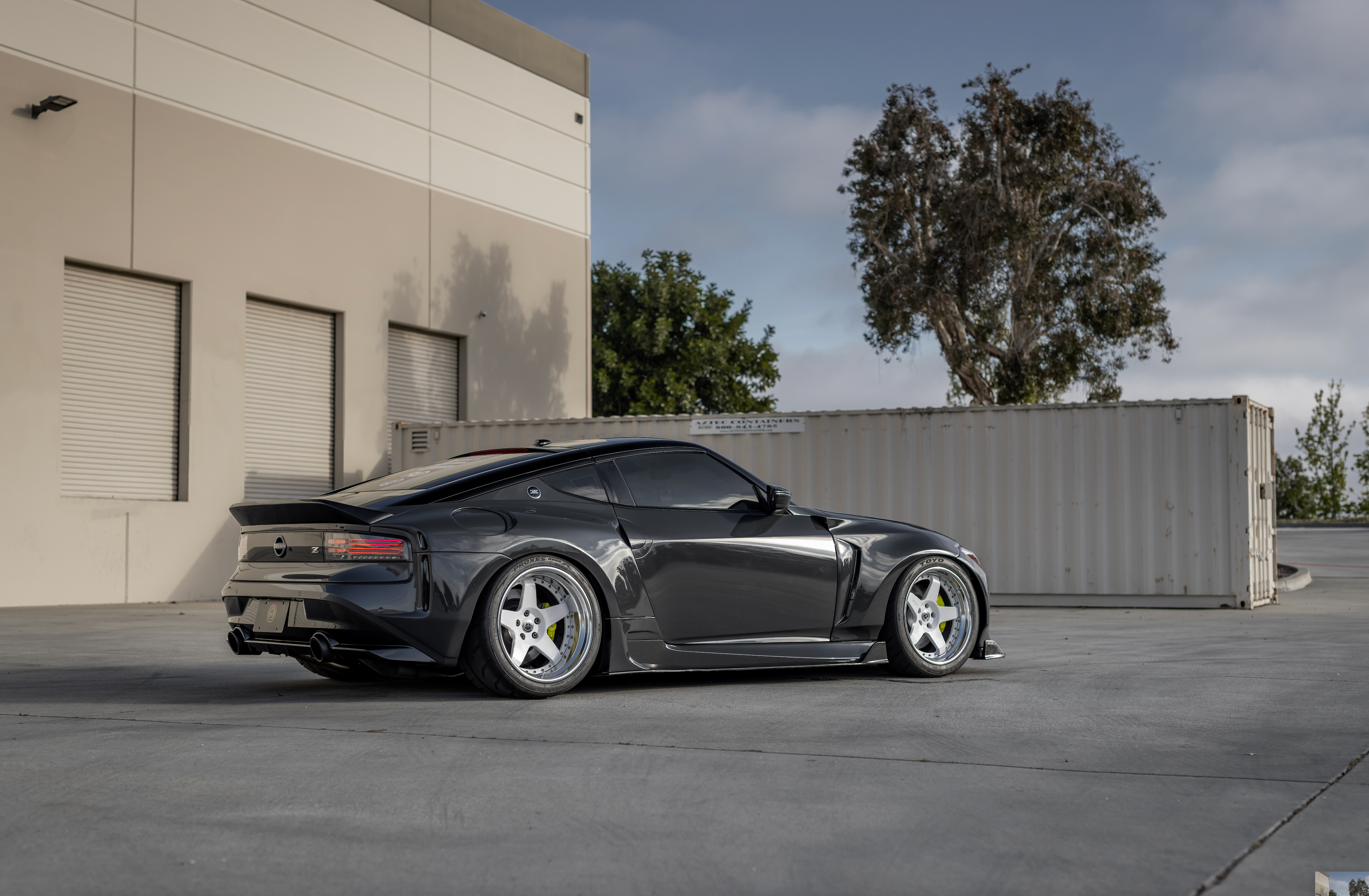 Street Hunter Nissan Z Wide Body Kit