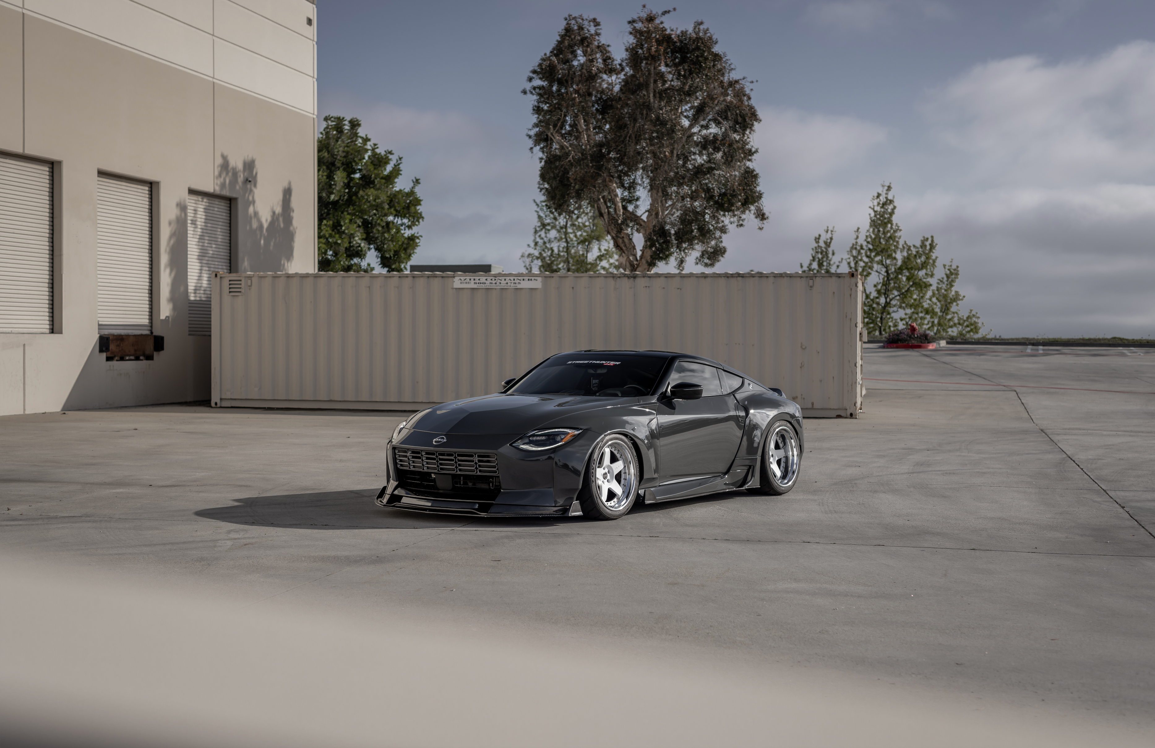 Street Hunter Nissan Z Wide Body Kit