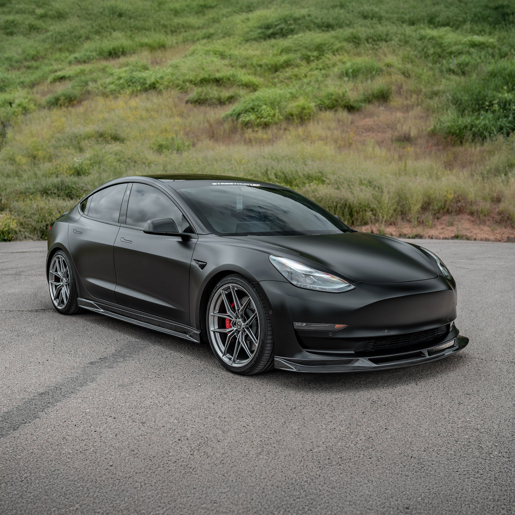 Street Hunter Tesla Model 3 Side Skirts