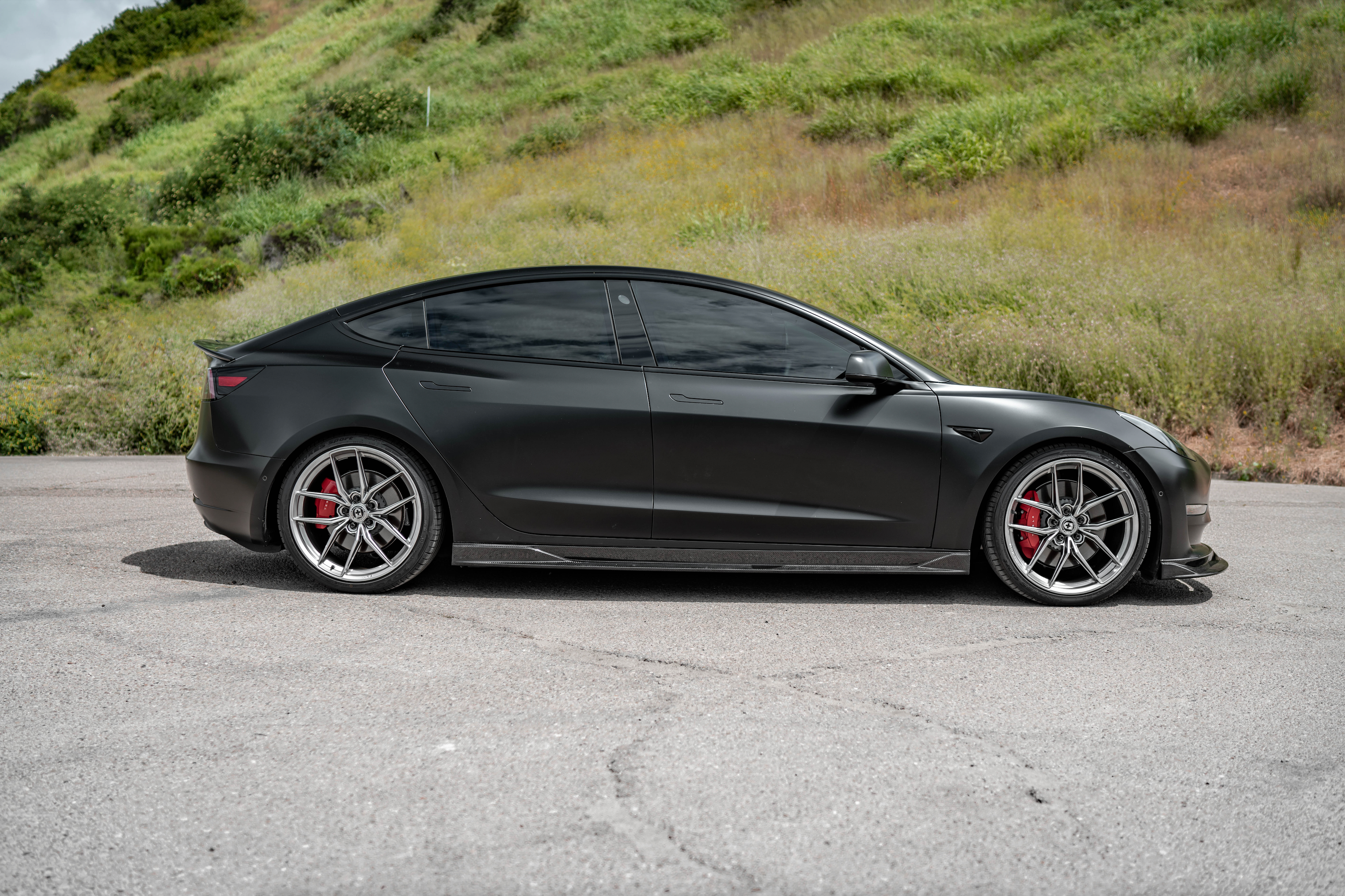 Street Hunter Tesla Model 3 Side Skirts