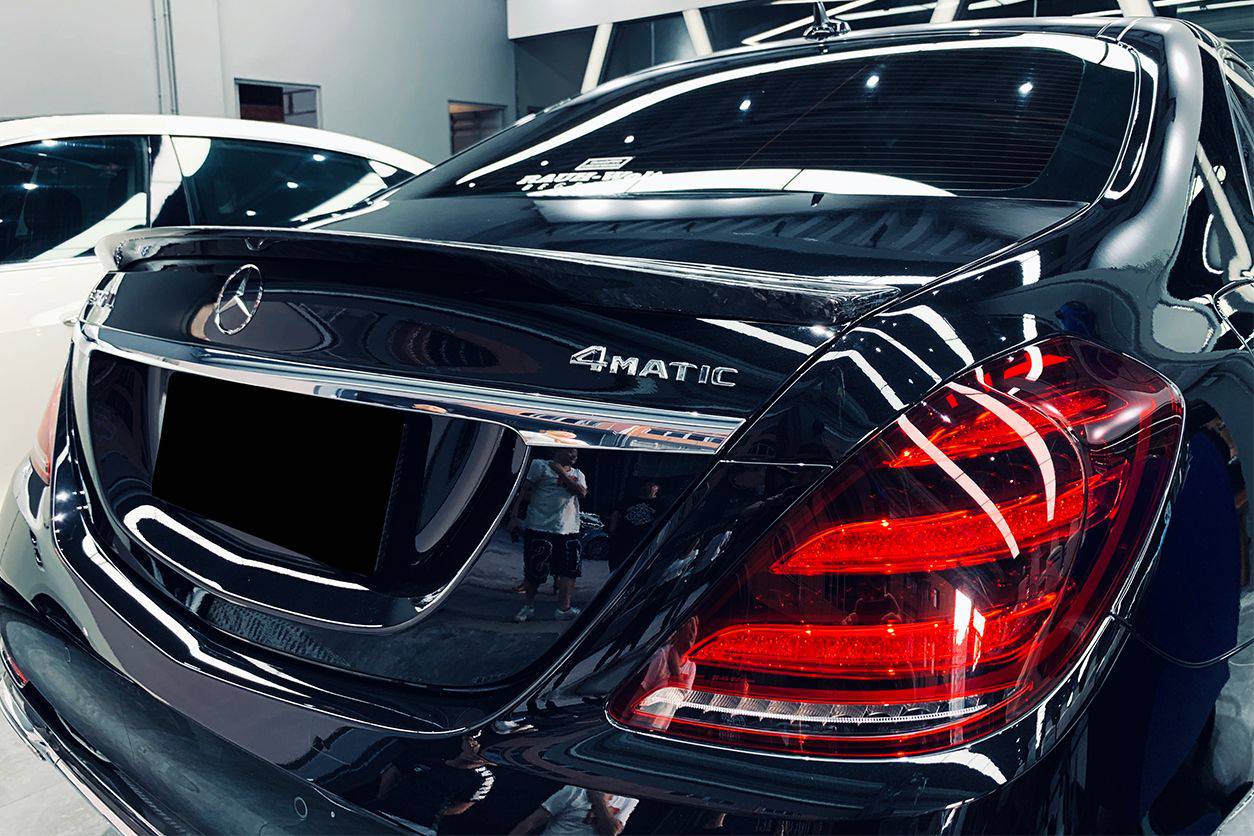 Alerón de maletero de fibra de carbono estilo Carbonado para Mercedes Benz S63 Clase S W222 Sedán RT (2014-2020)