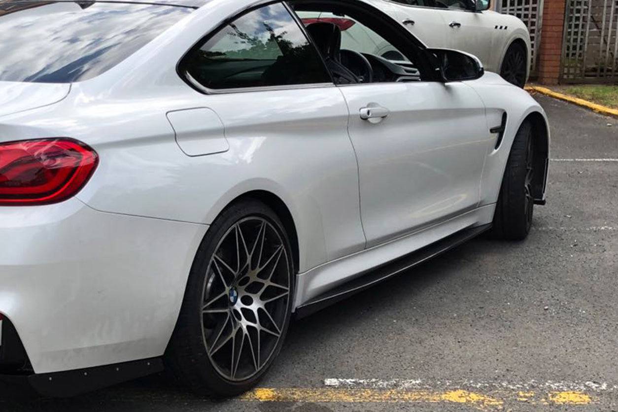 Carbonado 2014-2020 BMW M3 F80 M4 F82 VA Style Carbon Fiber Side Skirts