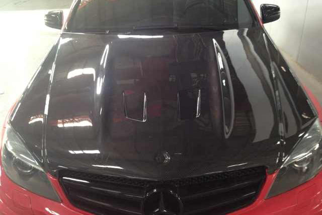 Carbonado 2008-2011 Mercedes Benz W204 C63 AMG BK Style HOOD