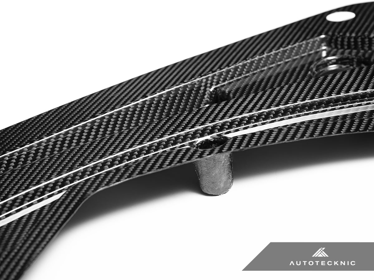 Juego de molduras para el compartimento del motor AutoTecknic Dry Carbon V2 - G80 M3 | G82/G83 M4