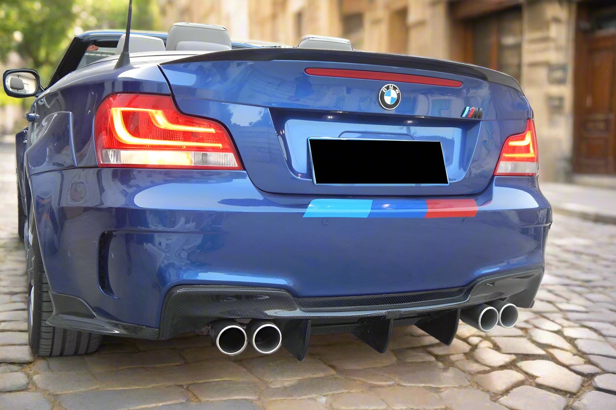 Carbonado 2008-2013 BMW E82 E88 1 Series 1M Style Auto Full Wide Body Kit